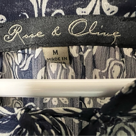 ROSE AND OLIVE NAVY SHEER SIZE M BLOUSE WITH FRONT TIE CLOSURE & SLEEVE TIES - Picture 2 of 7